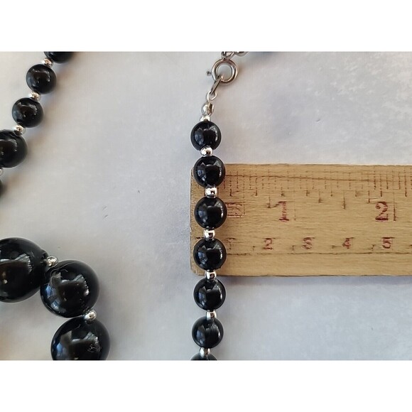 Black Plastic And Silver Tone Metal Beaded Necklace Vintage - Picture 10 of 10